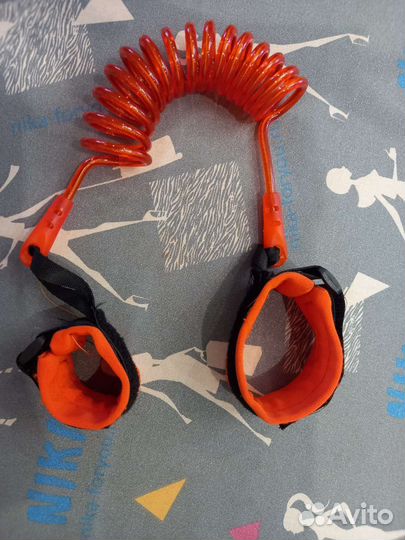 Возжи для детей с креплением на запястье