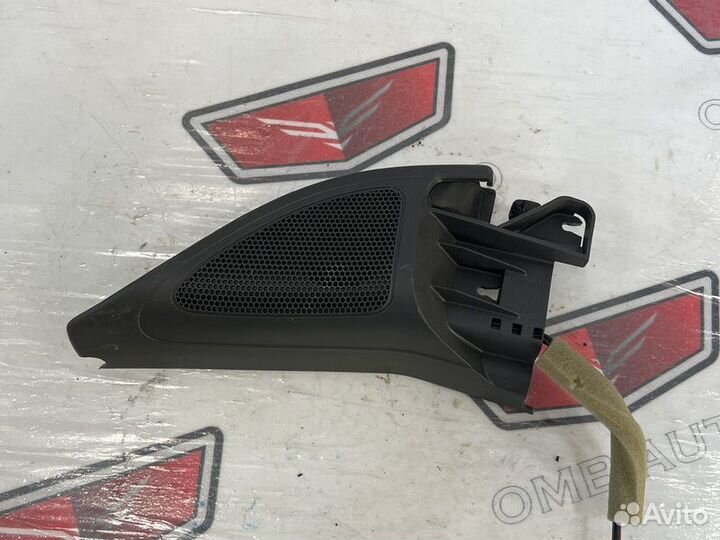 Крышка зеркала внутренняя левая Фольксваген Гольф