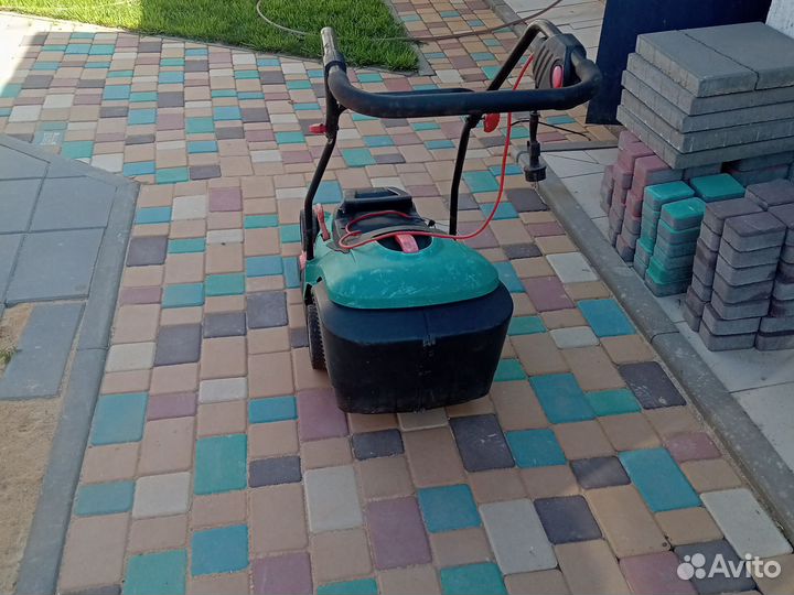 Газонокосилка электрическая