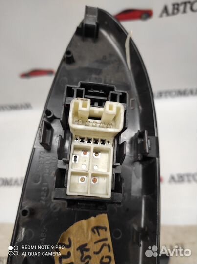 Кнопка стеклоподъёмника Toyota Corolla E150