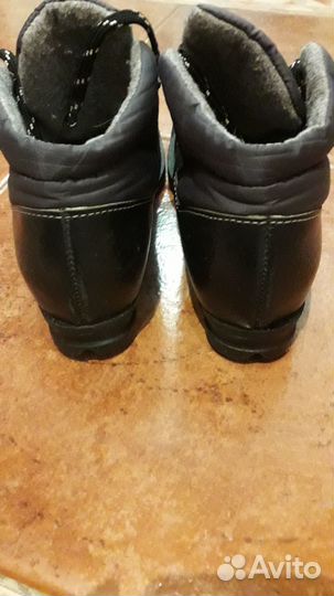 Лыжные ботинки