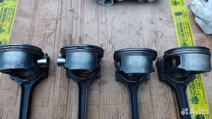 Поршня с шатунами