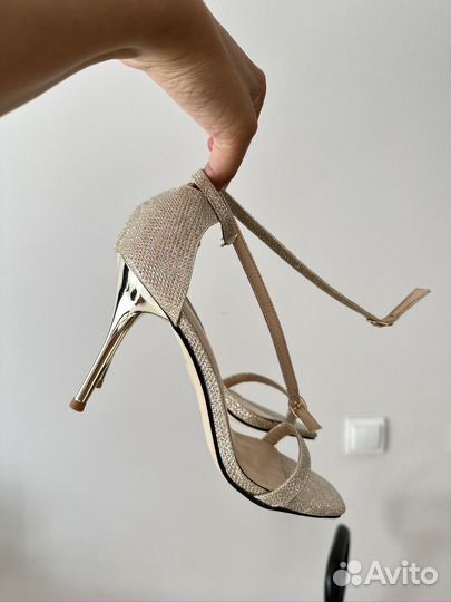 Босоножки женские 39 размер