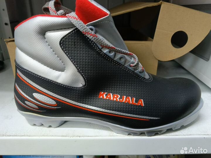 Ботинки лыжные karjala 43 размер