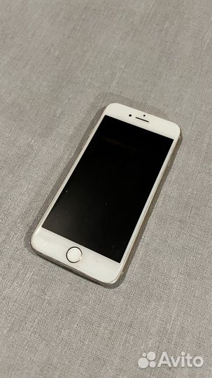 iPhone 8, 64 ГБ