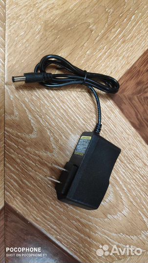 Блок питания 12v 1a новый