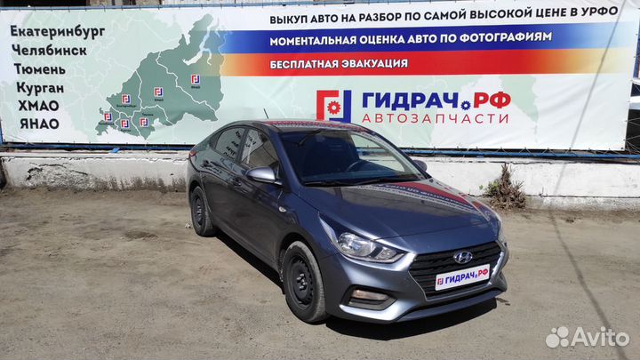 Кнопка стеклоподъемника задняя левая Hyundai Solaris II 93581-H5051