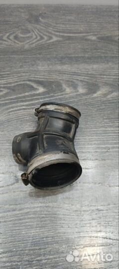 Патрубок воздушного фильтра Opel Omega B 1994