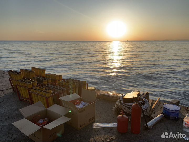 Салюты, холодные фонтаны, вертушка, огнепад