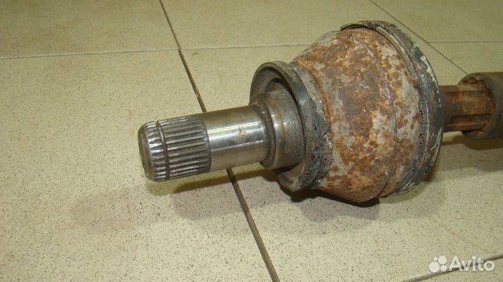 Полуось передняя левая Range Rover 3