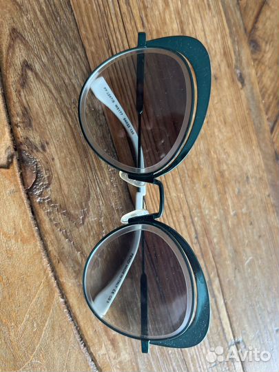 Солнцезащитные очки женские fendi