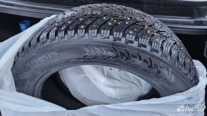 Nokian Tyres Hakkapeliitta 8 215/55 R17 98T