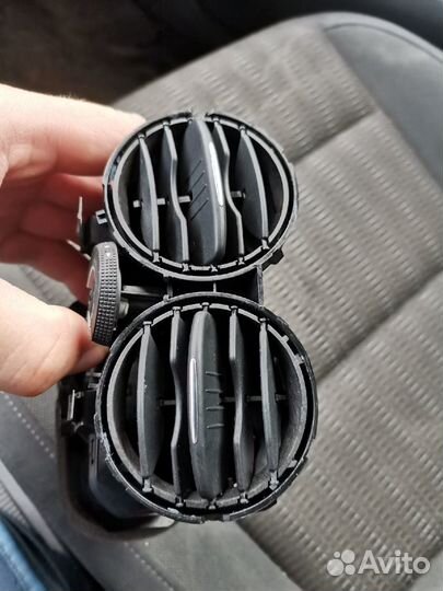 Дефлектор Tiguan 1, комплект