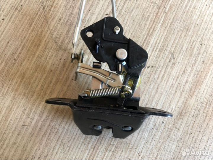 Замок багажника Ssangyong Actyon