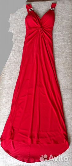 Вечернее платье со шлейфом р. 42-44