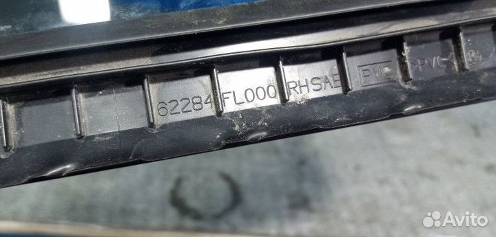 Стекло двери задней правой форточка Subaru Impreza