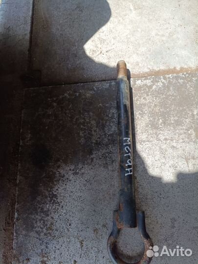 Буксировочный крюк Renault Megane 2