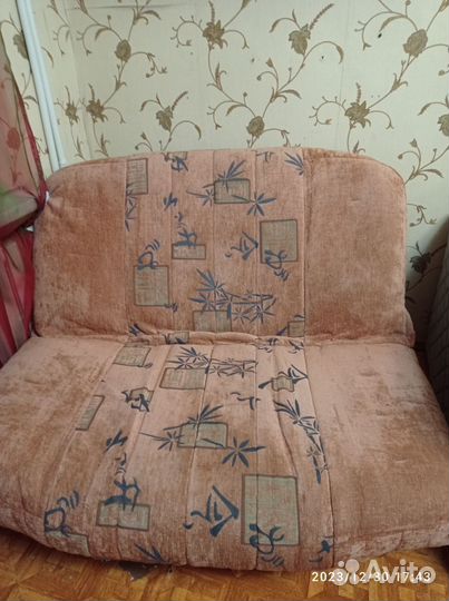 Кресло,мини -диван