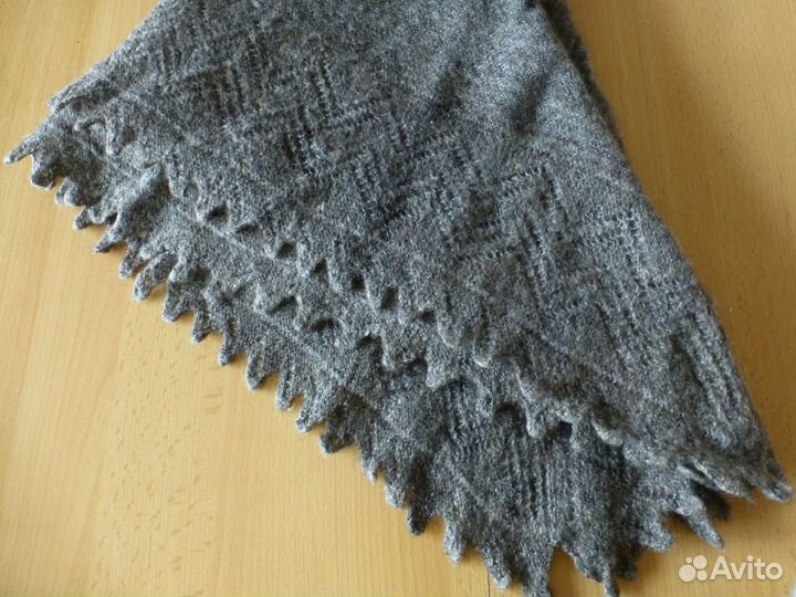 Пуховый платок шаль