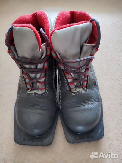 Лыжные ботинки р. 34