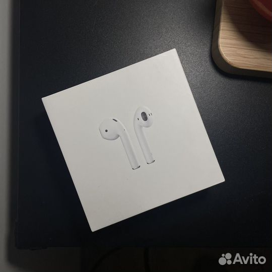 Apple AirPods 2