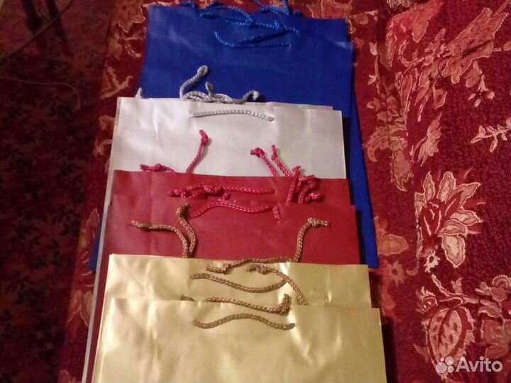 Пакеты подарочные