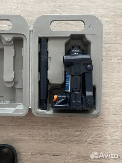 Домкрат гидравлический бу 2 тон