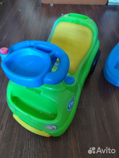 Детская машинка каталка с ручкой