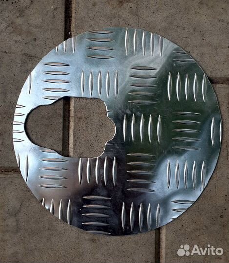 Усилитель люка для лодки