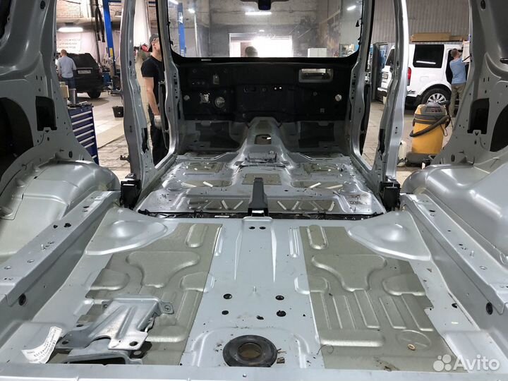 Разбор Land Rover Дискавери 3 Discovery 3