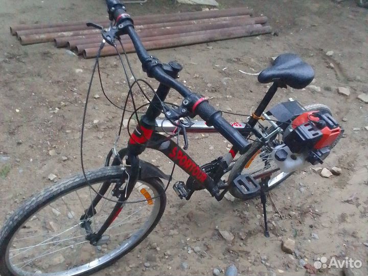 Велосипед скоростной новый с двигателем от триммер