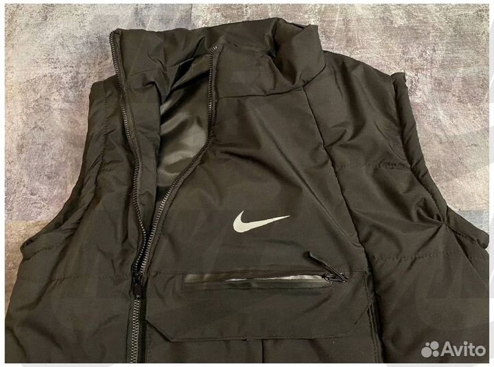 Безрукавка Nike