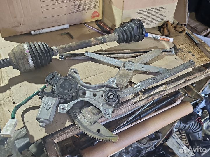 Стеклоподъемник эл. Перед, Л Toyota corollaе110