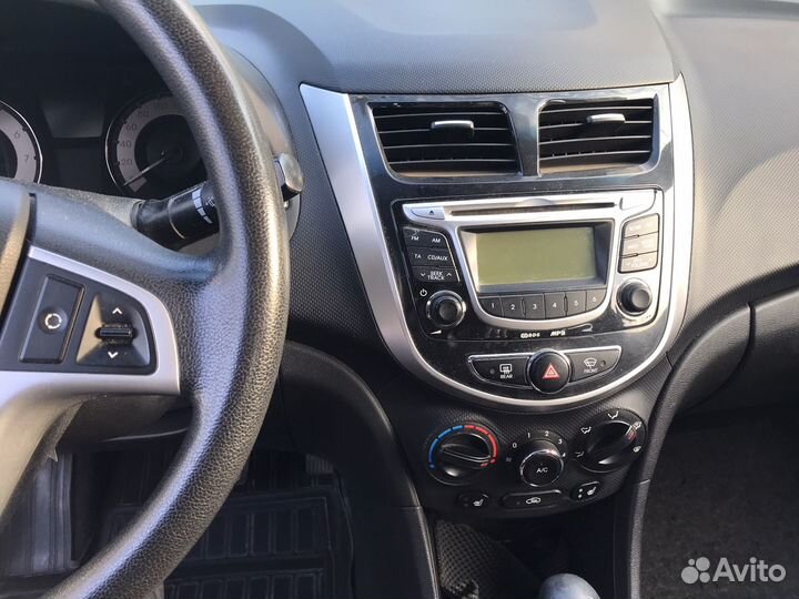 Hyundai Solaris 1.4 AT, 2011, 163 000 км