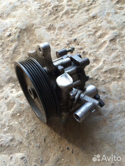 Насос гур мерседес Mercedes M271