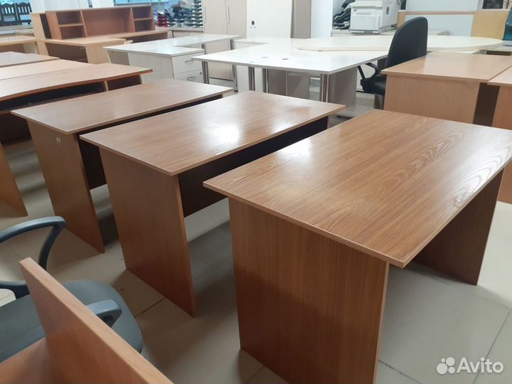 Много офисной мебели б.у. Екатеринбург
