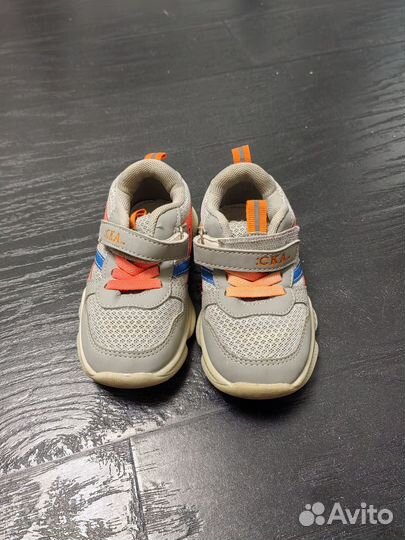 Кроссовки детские