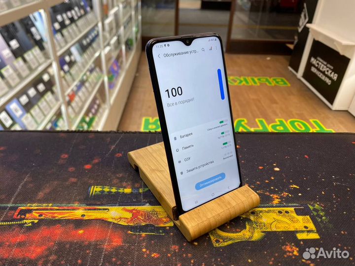 Samsung Galaxy A10, 2/32 ГБ