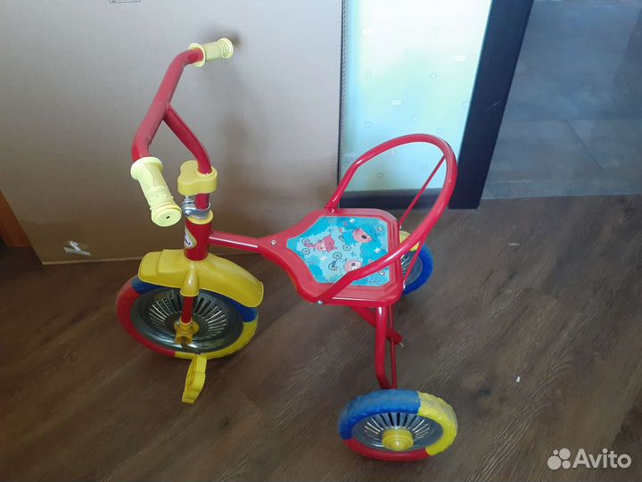 Детский трехколесный велосипед бу