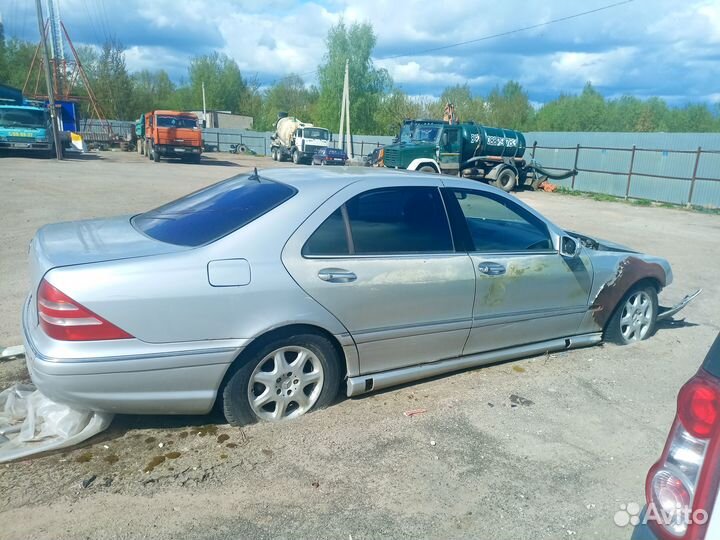 Продаю запчасти на Мерседес-Бенц S W220 5.0 2000