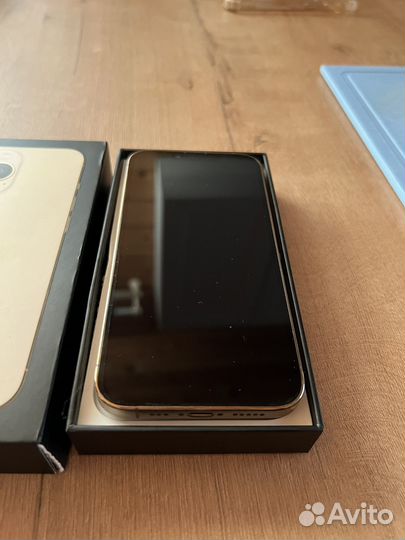 iPhone 13 pro 256 gold