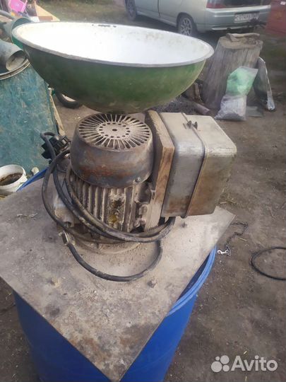 Зернодробилка бу