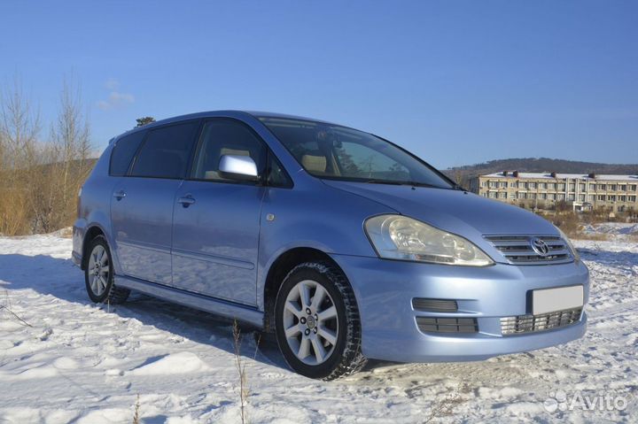 Toyota Ipsum 2.4 AT, 2004, 102 090 км