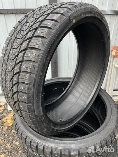 Tri Ace Snow White II 285/40 R22 110H