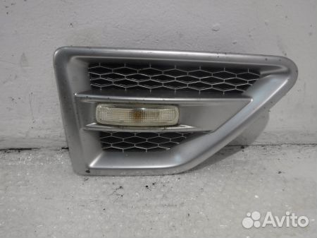 Накладка переднего крыла правого