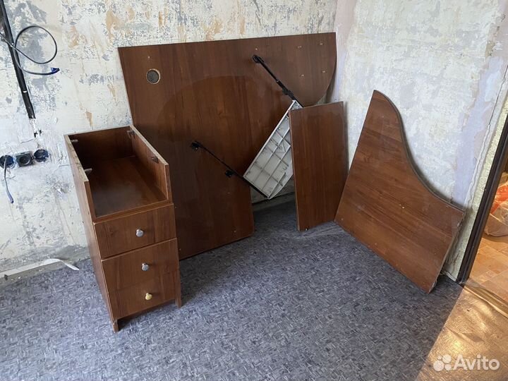 Стол компьютерный