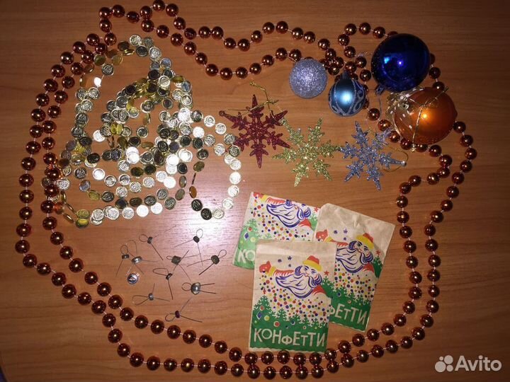 Новогодние игрушки и крепления