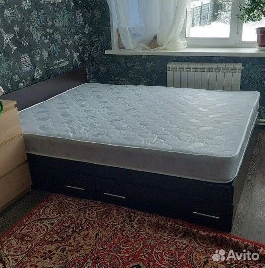 Кровати