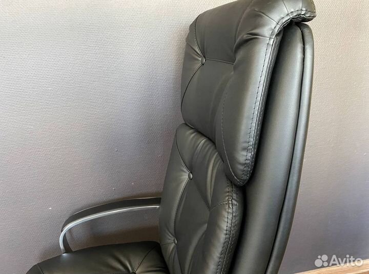 Офисное кресло. Гарантия 1 год