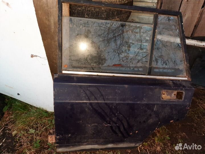 Дверь задняя ваз 2104